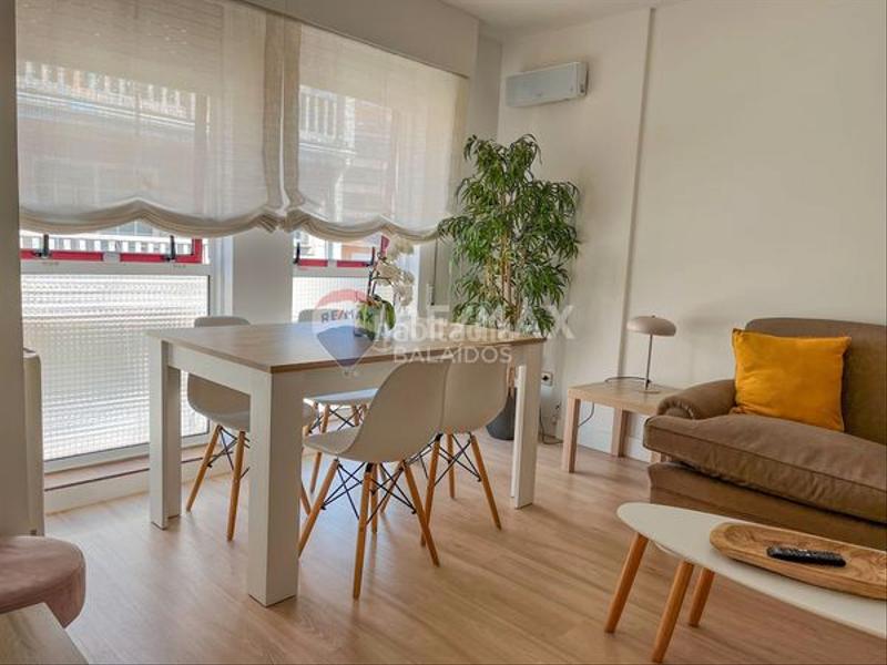 Foto 337c154d-63cb-401e-85bb-0079fe3bca14. Pis amb calefacció aparcament a Sanxenxo pueblo Sanxenxo