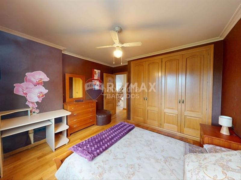 Foto 2b217b13-eee8-447c-b81d-99fc6d647b4a. Casa con riscaldamento parcheggio in Alcabre Vigo