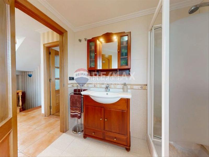 Foto 89cb5cb7-1c82-4581-8f76-ba98d51b7c76. Casa con riscaldamento parcheggio in Alcabre Vigo