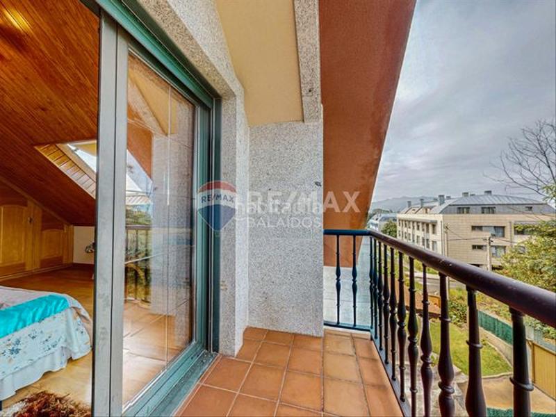 Foto e3135cd6-dde5-4401-a1a6-48ef7005057a. Casa con riscaldamento parcheggio in Alcabre Vigo