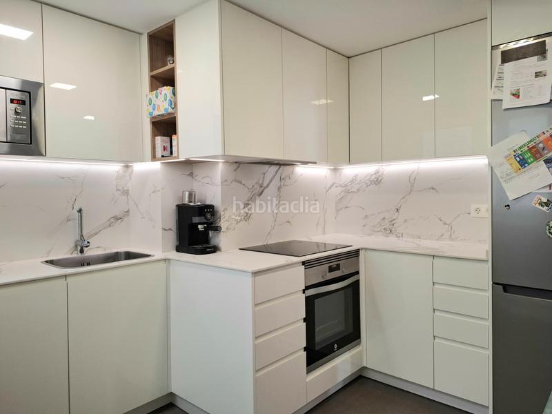 Foto c5e6ccef-75e6-4d51-af1b-34547208d8d3. Appartamento con riscaldamento parcheggio in Berbés - Peritos Vigo