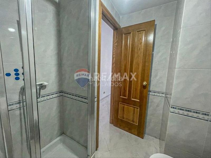 Foto 7bb1b912-6e0d-42f2-b20b-aa632f0e14f6. Appartement avec parking dans Sanxenxo pueblo Sanxenxo