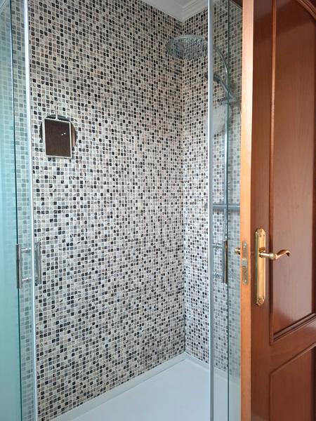 Foto a3bf1f29-bfb5-46c1-a4c1-399171df4d85. Flat with heating parking in Alcabre Vigo