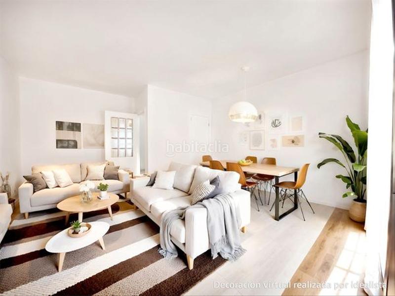 Foto ce3fc331-4f35-44de-beb3-3893969bf214. Casa aparellada amb calefacció a Cangas pueblo Cangas