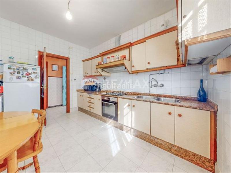 Foto 7fd99ad3-66f6-4f7f-80b1-933961337dd1. Casa pareada en Cangas pueblo Cangas