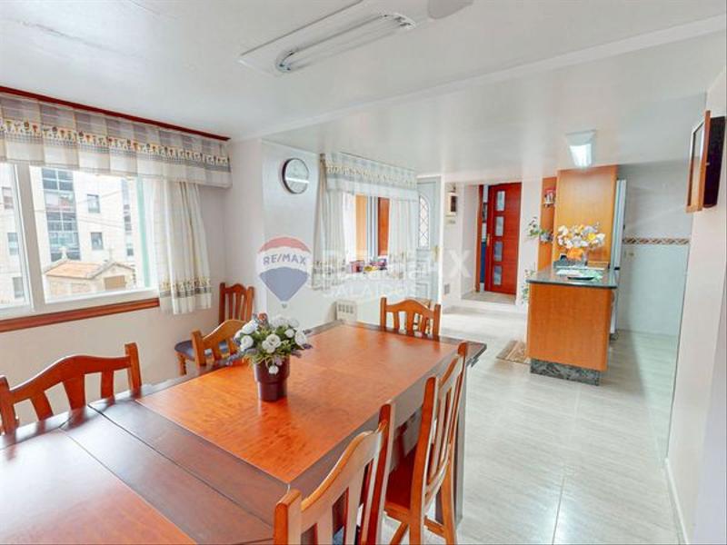Foto 5709c4b1-f9bb-4439-a415-de89e9dcd403. Casa a schiera con riscaldamento parcheggio in Sardoma - Castrelos Vigo