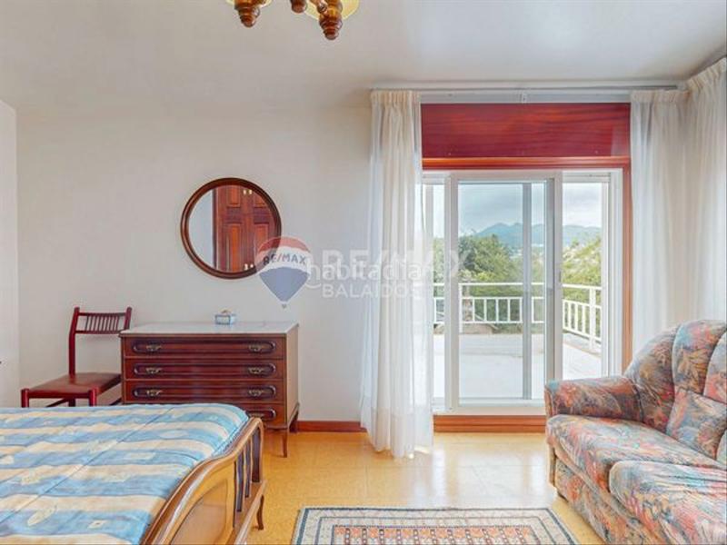 Foto c24c5628-64f2-4ebe-92ba-993fddb5357b. Casa adosada en Sardoma - Castrelos Vigo