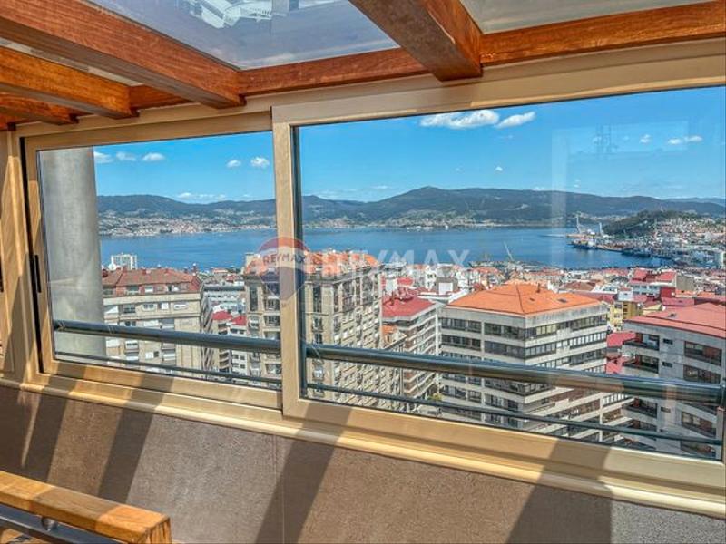 Foto e97aaf6c-16fd-4e51-a24a-7be2e0c4b62b. Dúplex amb calefacció aparcament a Plaza España - Corte Inglés Vigo