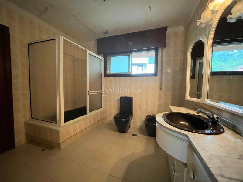 Foto 2d9b2d6f-054a-432f-a319-385a7a7a1a4b. Towny house with parking in Valadares - Beade Vigo