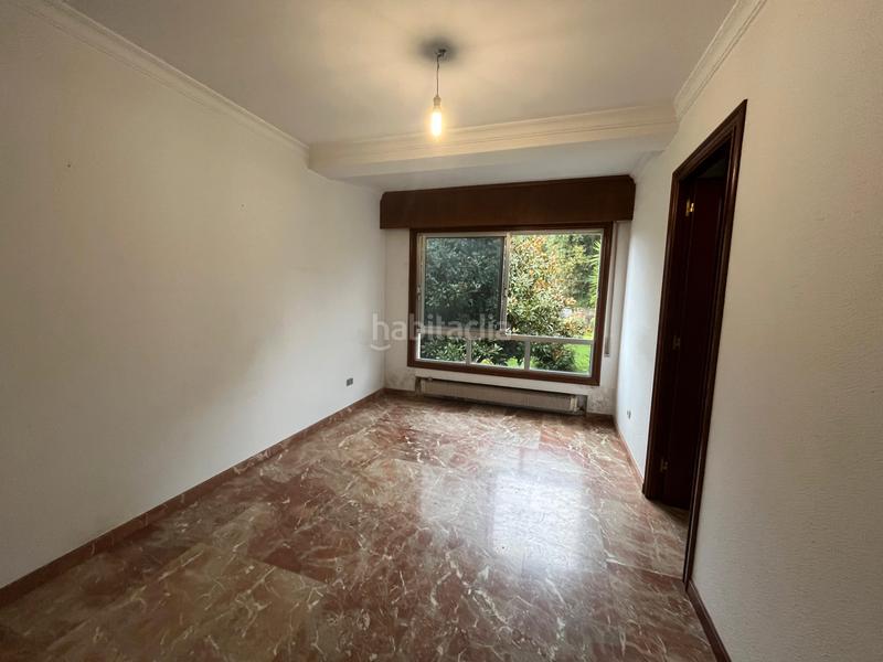 Foto cef0ffb0-f6df-43d8-8ae4-b53b6fd440b9. Towny house with parking in Valadares - Beade Vigo