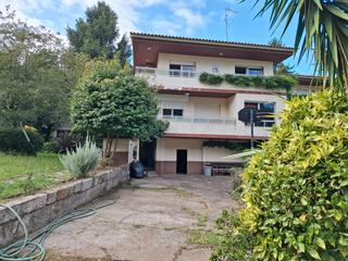 Towny house  Camiño igrexa