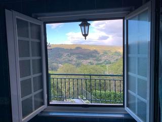 House  Lugar a igrexa