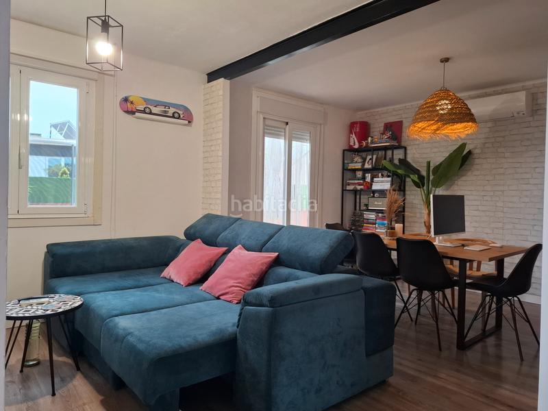 Foto 8c3a8ac0-2207-4323-a547-57780a9e36ee. Haus mit heizung parking in Valadares - Beade Vigo