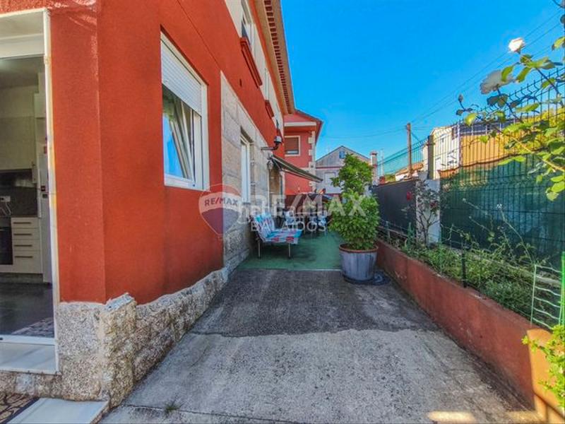 Foto 4d1cc526-0d0f-441a-a766-72e0d9ae6732. House with heating parking in Valadares - Beade Vigo