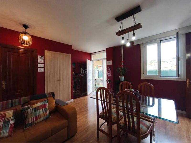 Foto c279fa9f-587f-4d77-83f4-1a412aa23d6d. House with heating parking in Valadares - Beade Vigo