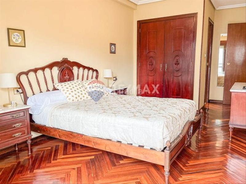 Foto 4878a343-99bd-4e42-9a56-bdc865de8f8e. Etagenwohnung mit heizung parking in Camelias - Pi y Margall Vigo