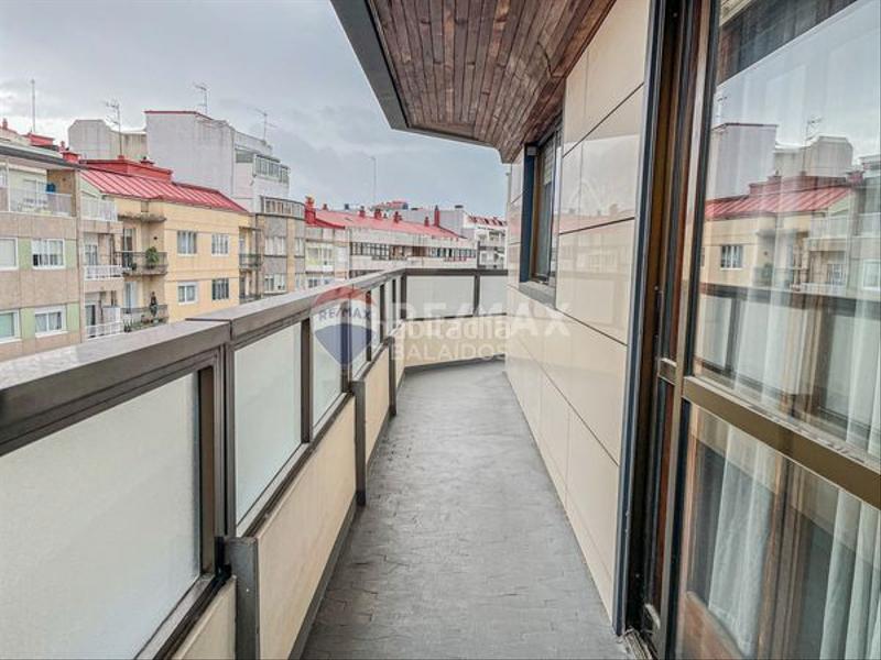 Foto 5a3f2e32-6414-494e-8327-2bf4a27fa55e. Piso en Camelias - Pi y Margall Vigo