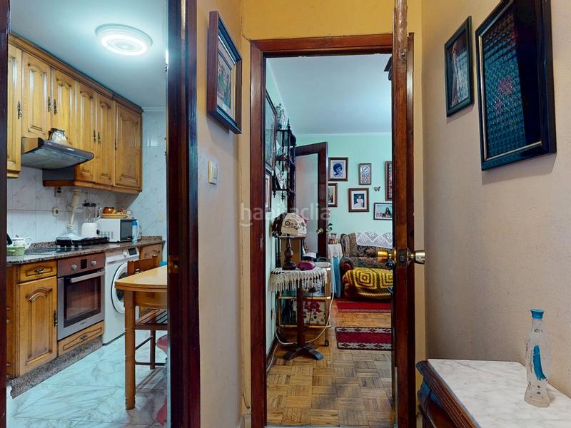 Foto 0a0e6110-d69d-4e35-819a-55af84ed067b. Flat with heating parking in O Castro Vigo