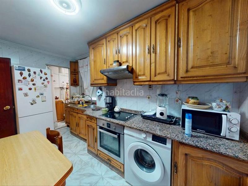 Foto 5fc8b58c-33fc-4ef8-99b5-0e8f1ee60b74. Flat with heating parking in O Castro Vigo