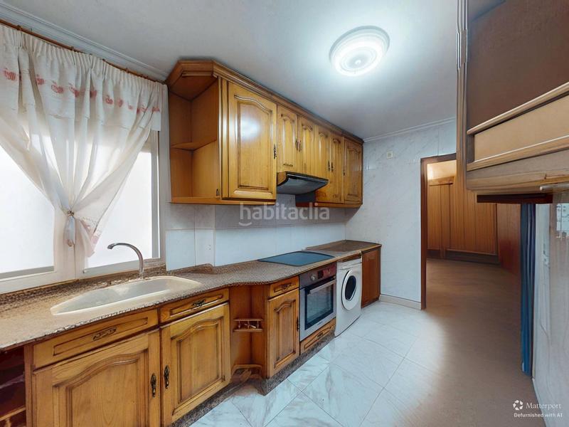 Foto a56efebc-aa66-4630-a2f4-2b415be788d2. Flat with heating parking in O Castro Vigo