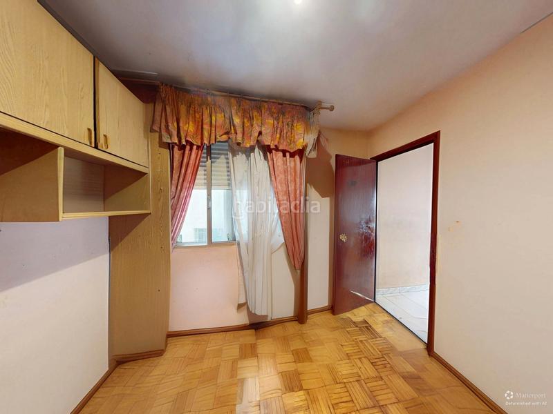 Foto b8ac5f7f-532a-459b-84d0-bd8cb5241434. Flat with heating parking in O Castro Vigo