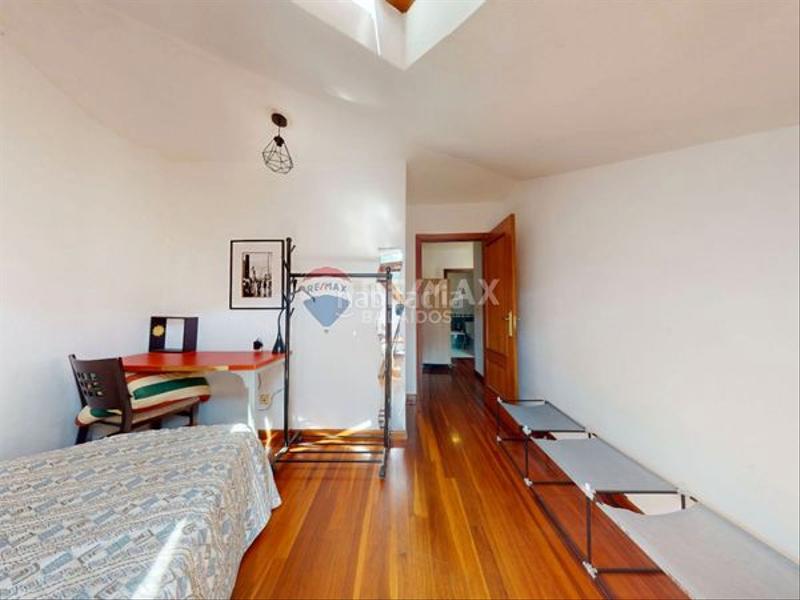 Foto a97ad4d3-0bc0-4bbc-8c92-83b82ba25d0e. Duplex with heating parking in Camelias - Pi y Margall Vigo