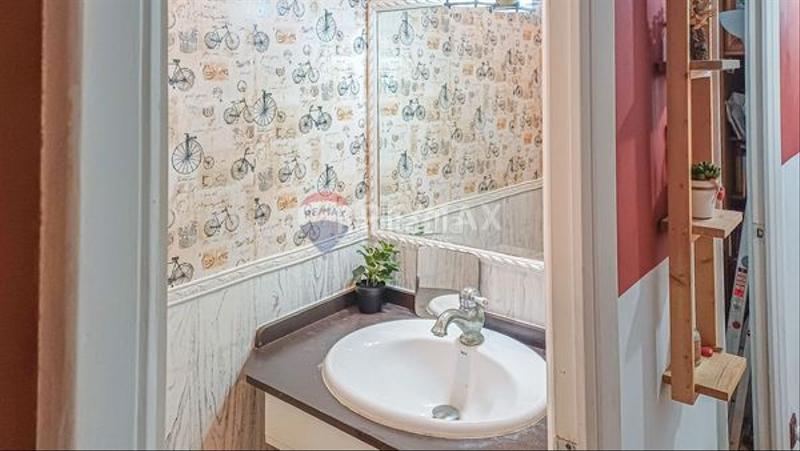 Foto 458fbcbb-6df4-4a60-baf0-b0df1f076a16. Piso en Plaza de la industria Vigo