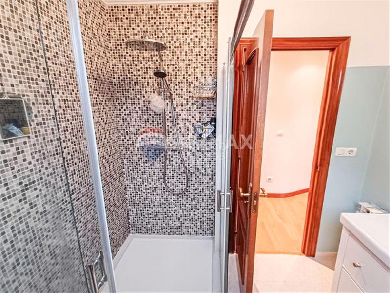 Foto 0e0a58f1-c8ff-4d81-87aa-059e2c5e28b3. Duplex avec chauffage parking dans Alcabre Vigo