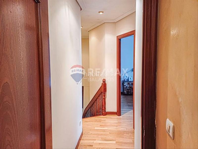 Foto 7e32885f-d978-4a24-a3a4-2949699429d5. Duplex avec chauffage parking dans Alcabre Vigo