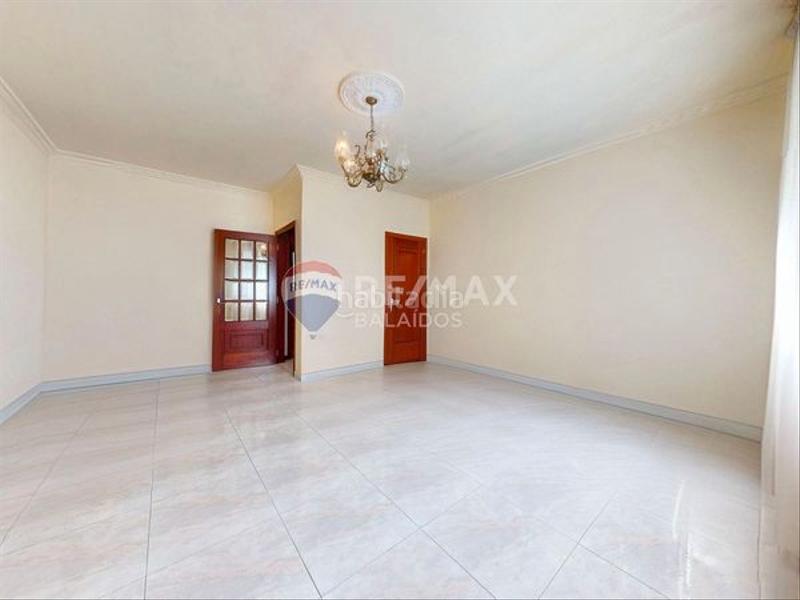 Foto 957ea2c2-9fb3-45e7-b82c-fb15dadd95ac. Casa pareada en Cangas pueblo Cangas