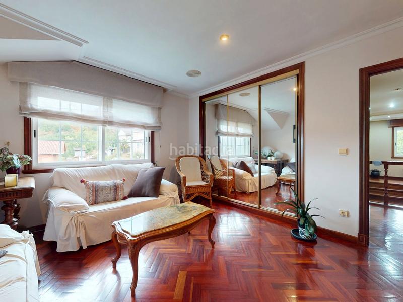 Foto f94825e1-6b5b-4194-b6f7-5bbc16779d2a. Casa con camino riscaldamento parcheggio piscina in Porriño (O)