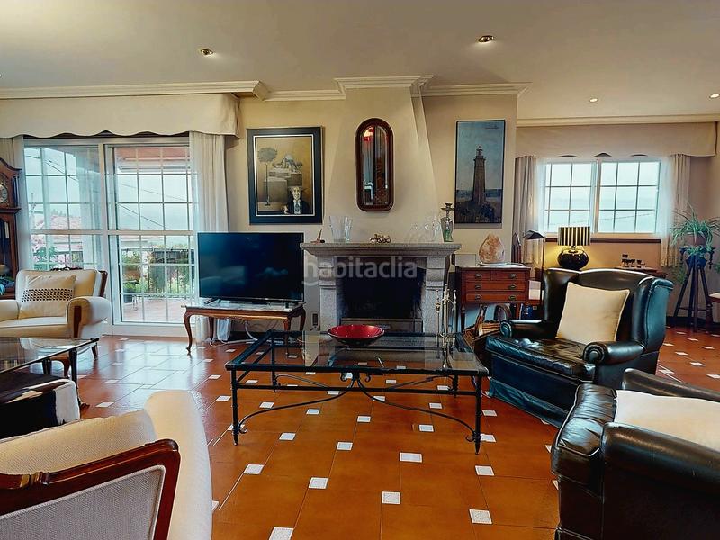 Foto fbbbf3ff-7f97-4194-a46d-30bf85f13625. Casa con camino riscaldamento parcheggio piscina in Porriño (O)