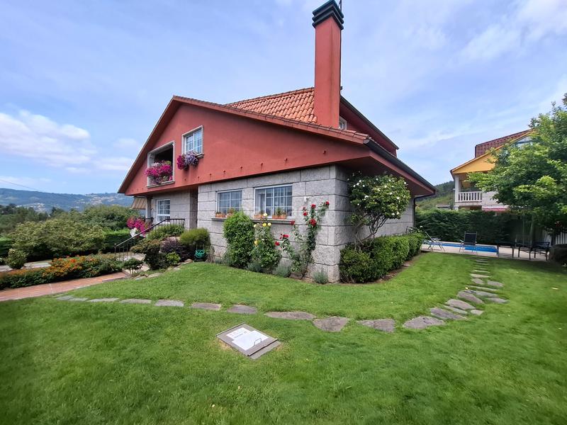 Foto 4fbc3872-dd81-41f2-ae3b-ad966ffa8b17. Haus mit kamin heizung parking pool in Porriño (O)