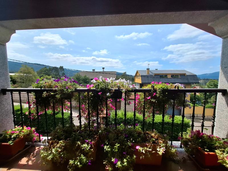 Foto dd99bc1e-d077-498f-a6d0-fa2aabc99d35. Haus mit kamin heizung parking pool in Porriño (O)