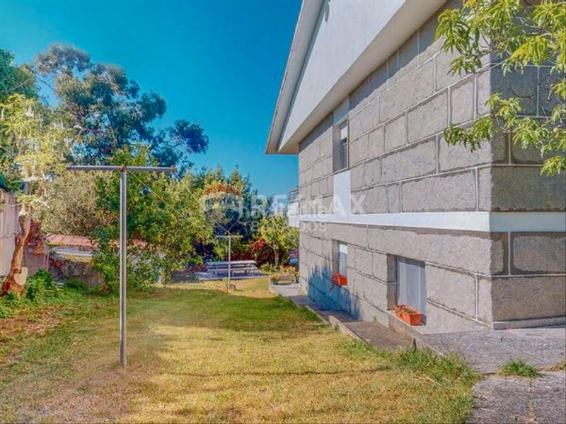 Foto 5081c1ca-a609-4ca9-9bc1-ef11bf62e5c8. House with heating parking in San Pedro da Ramallosa Nigrán