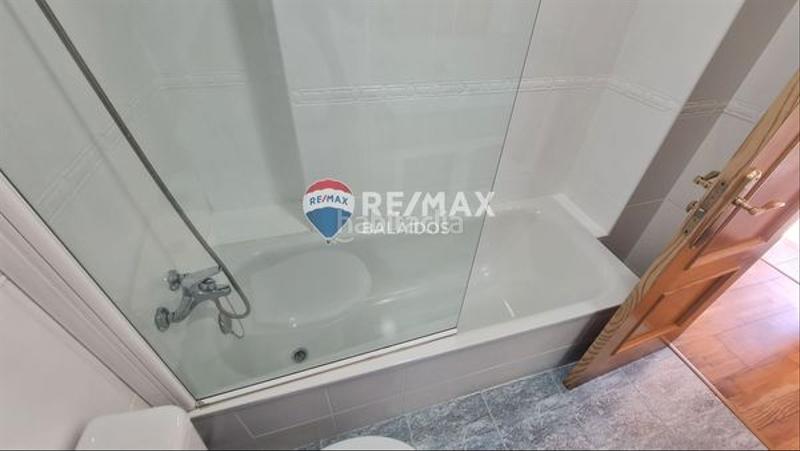 Foto 783a54b5-860a-4fb9-95fc-8536b8385f2b. Flat with heating parking in Aldán Cangas