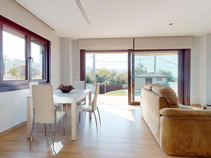 Foto 12764d01-da45-4e22-a709-6f4eb5e7bb5f. Casa con riscaldamento parcheggio piscina in Valadares - Beade Vigo