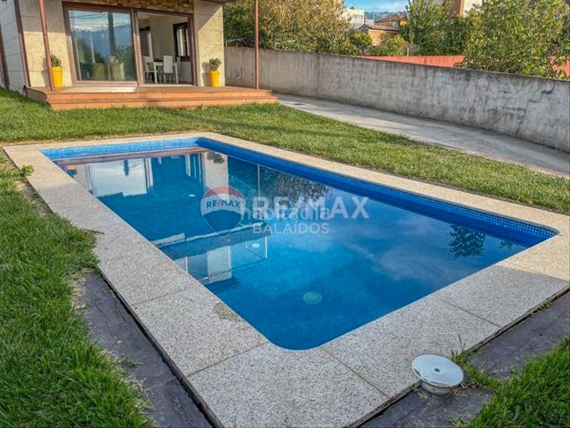 Foto adcf1de9-1043-44a7-8476-802f8a93fc77. House with heating parking pool in Valadares - Beade Vigo
