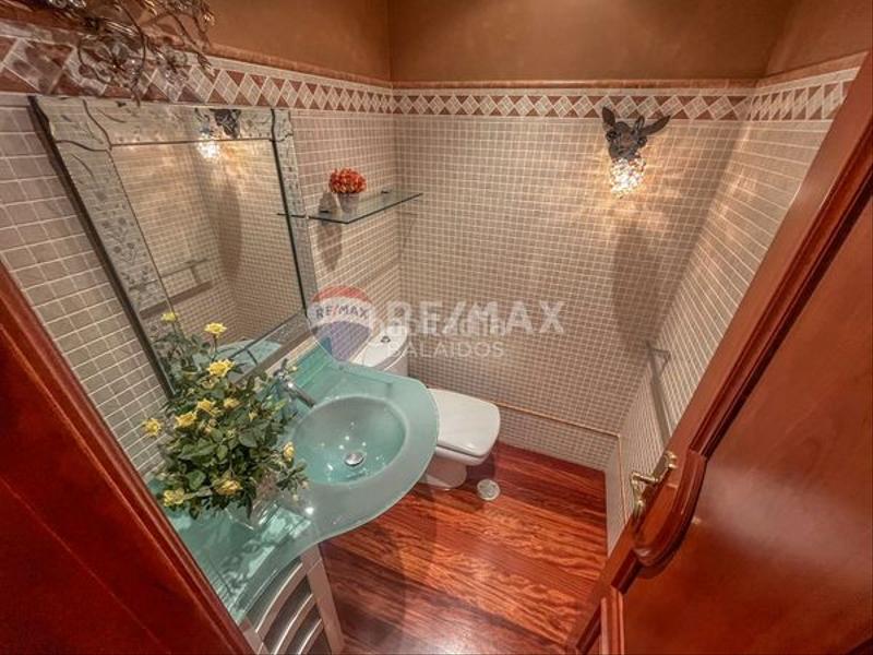 Foto 6ed8e500-204f-4260-9e9e-51a32f960962. Appartamento con camino riscaldamento parcheggio in Vigo