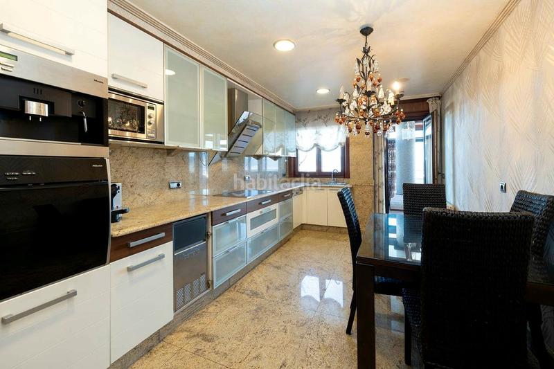 Foto b2f5ce1d-c448-4d07-a0c7-2619639b2880. Flat with fireplace heating parking in Plaza España - Corte Inglés Vigo