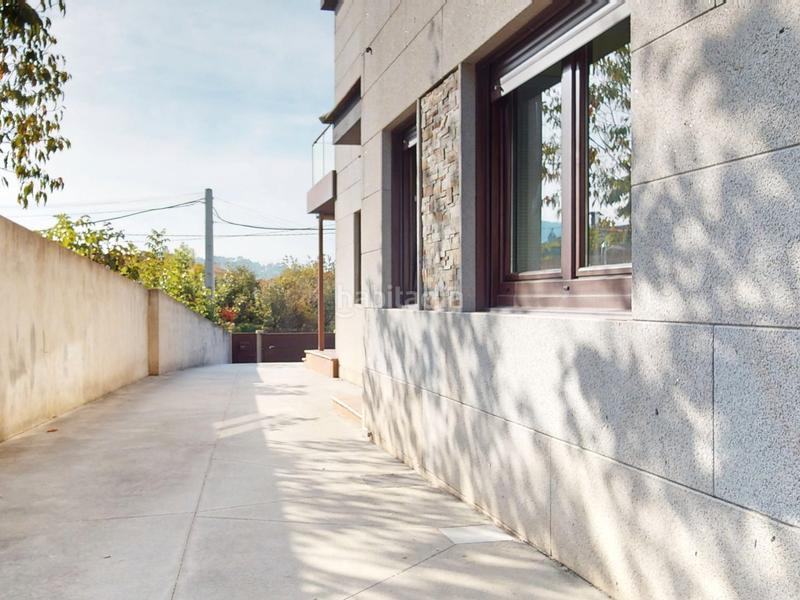 Foto 5de921c0-6c78-4032-a923-0468915dd96d. Haus mit heizung parking pool in Valadares - Beade Vigo