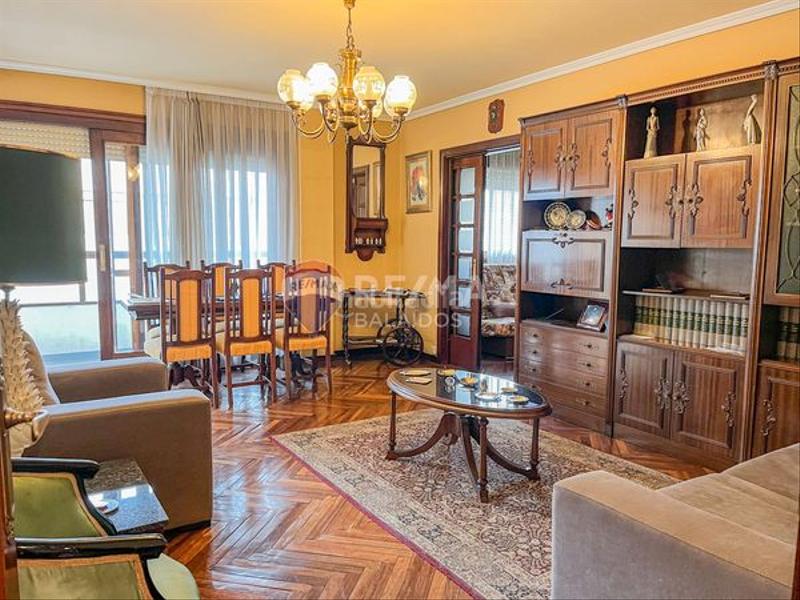 Foto d7dc415d-604f-4f59-a35f-32914a8511f3. Flat with heating parking in Camelias - Pi y Margall Vigo