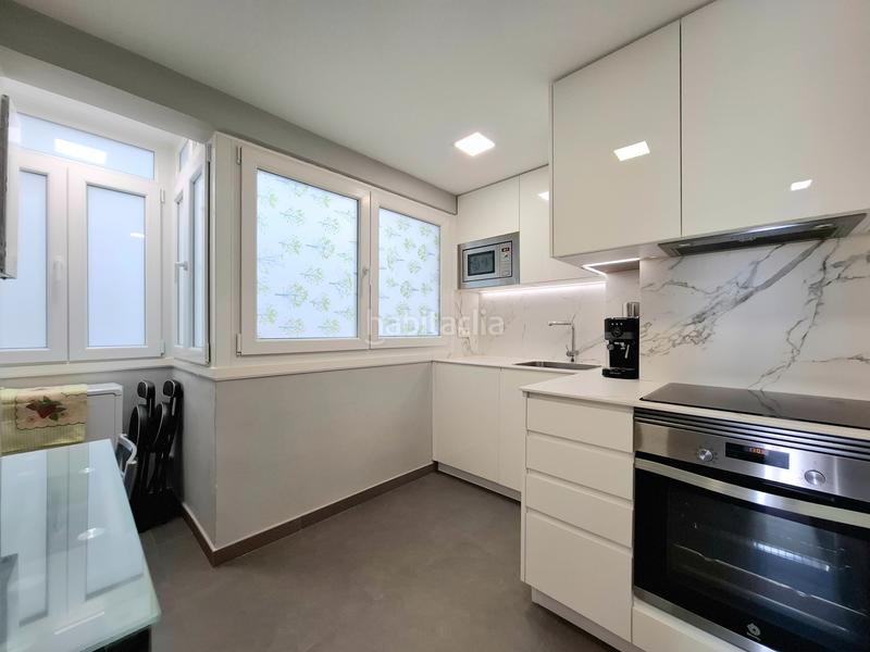 Foto f8432e91-fcab-4b07-8ace-704995e71c6c. Appartamento con riscaldamento parcheggio in Berbés - Peritos Vigo