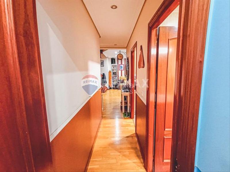 Foto a8cbf403-675d-4e3b-8477-43ba3ed2ffc0. Duplex con riscaldamento parcheggio in Alcabre Vigo