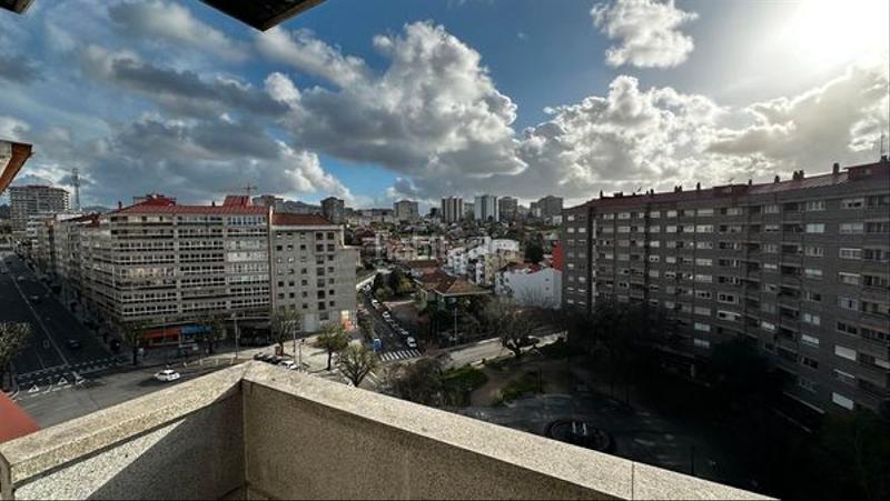 Foto 0eb7c392-50fd-44af-b659-f26d0e13c7d3. Zweistöckige wohnung mit heizung parking in Plaza de la industria Vigo