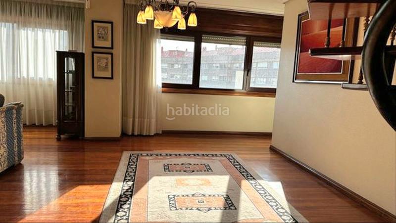 Foto 5c6f6b37-6e97-4a4d-a73b-c2c9cbe27820. Zweistöckige wohnung mit heizung parking in Plaza de la industria Vigo