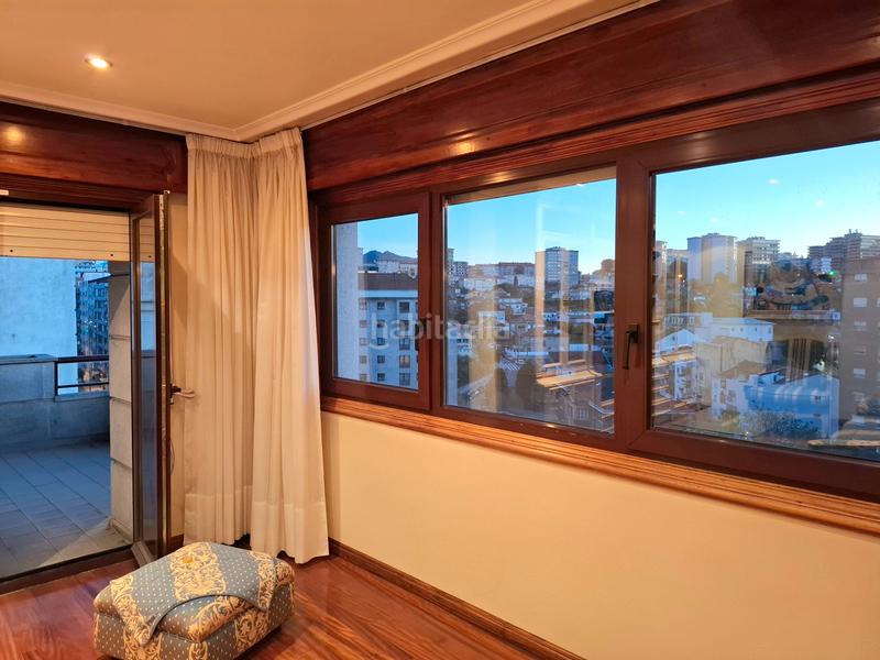 Foto 840a6fd1-9312-4340-bb1d-848648608121. Zweistöckige wohnung mit heizung parking in Plaza de la industria Vigo