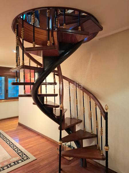 Foto b7609ae9-ac68-4da1-be37-cd85b854f6dc. Zweistöckige wohnung mit heizung parking in Plaza de la industria Vigo