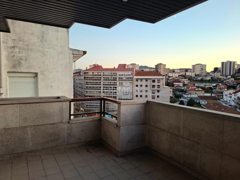 Foto c16761e9-e2ee-4fcc-9a08-5403fa446a39. Zweistöckige wohnung mit heizung parking in Plaza de la industria Vigo