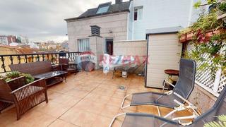 Zweistöckige Wohnung in Rúa Travesía de Vigo